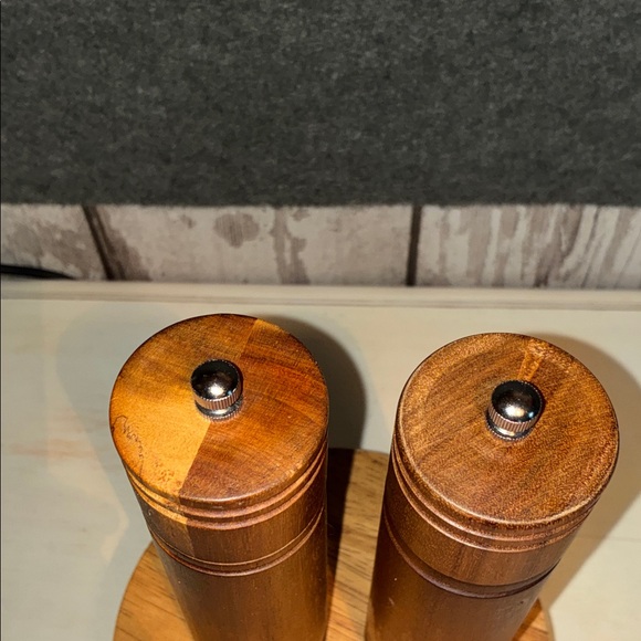 Wooden Salt and Pepper Grinder Set - Picture 2 of 3